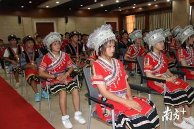 扶贫先扶智！贵州省三都县学子到广东学一技之长