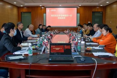 大连明德书院校长李显峰一行就emc易倍体育文化建设莅临会见交流