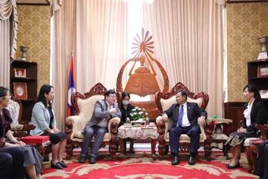 起劲响应“一带一起”建议，，，，emc易倍体育教育谱写中老教育相助新篇章