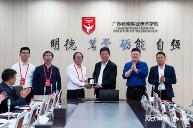 媒体关注 | 探讨民办高校育人履历 重庆考察团旅行广东emc易倍体育职院