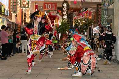 广州来了一支学生英歌队，，唱响一曲英雄英雄歌