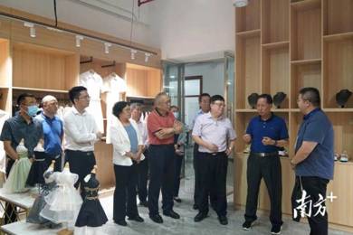 怎样作育纺织打扮人才？？专家学者到清考察时支招