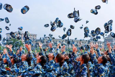 广东emc易倍体育职业手艺学院超燃军训汇演！来看训练效果！